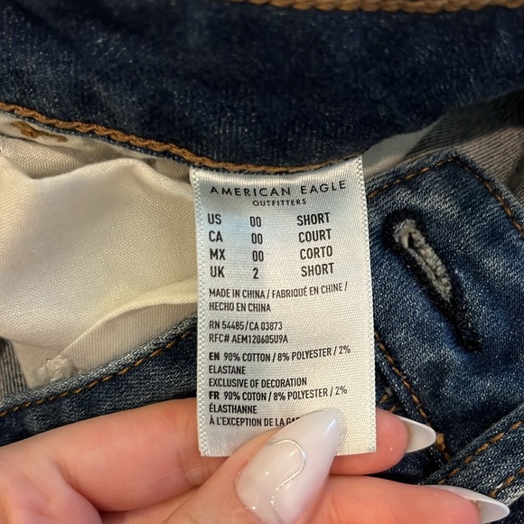 American eagle skinny jeans 00 short but fit full length for someone that’s 5’2. - Picture 3 of 3